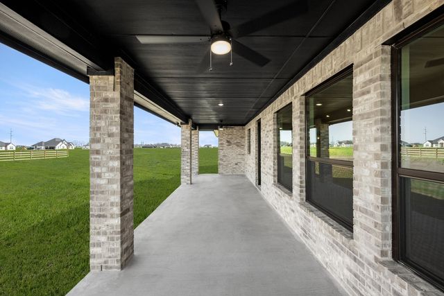 2431 Oak Knoll Drive, Palmer, TX 75152