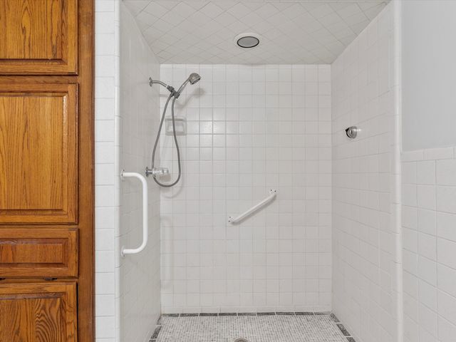 1004 Overhill Drive, Bedford, TX 76022