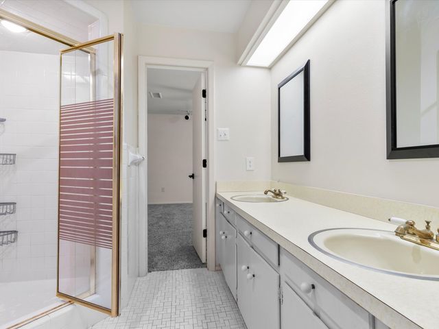 1004 Overhill Drive, Bedford, TX 76022