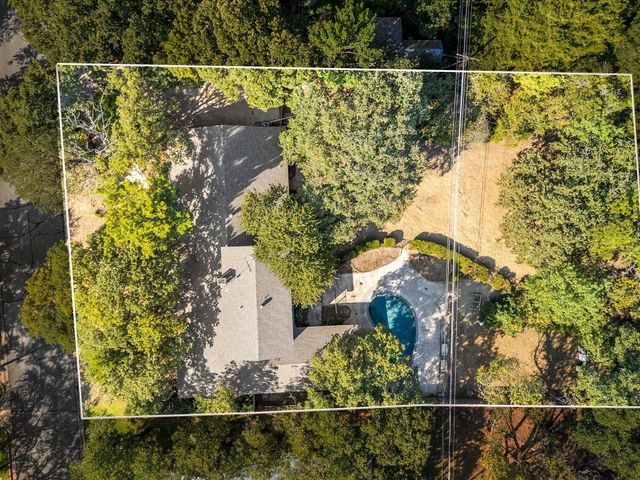 1004 Overhill Drive, Bedford, TX 76022