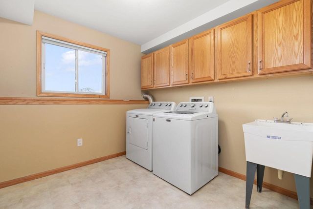 308 Concord Drive, Oregon, WI 53575