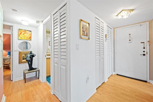 900 Saint Charles Pl 419, Pembroke Pines, FL 33026