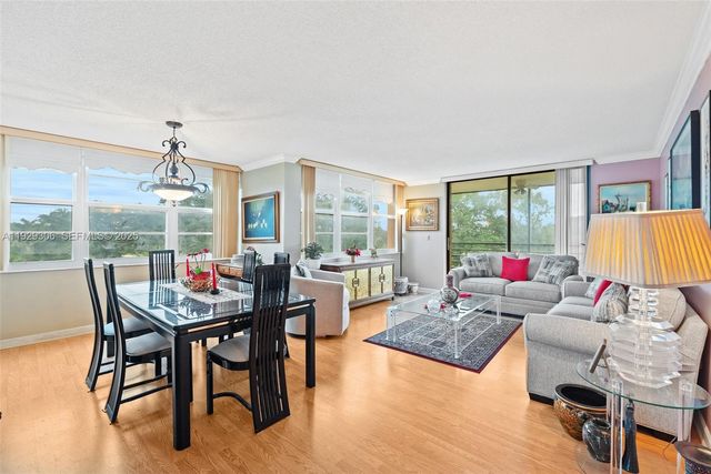 900 Saint Charles Pl 419, Pembroke Pines, FL 33026