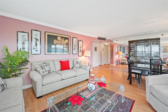 900 Saint Charles Pl 419, Pembroke Pines, FL 33026