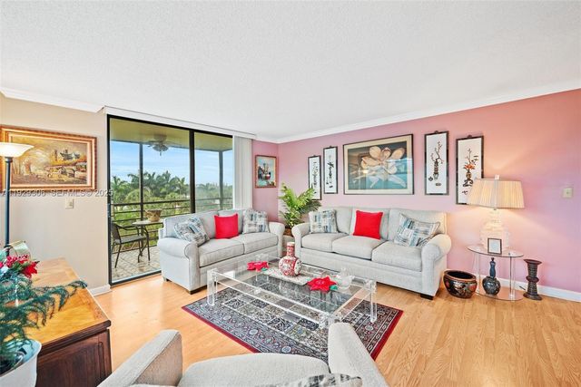 900 Saint Charles Pl 419, Pembroke Pines, FL 33026