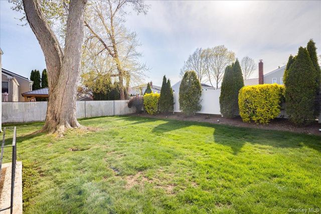 412 Atlantic Avenue, Massapequa Park, NY 11762