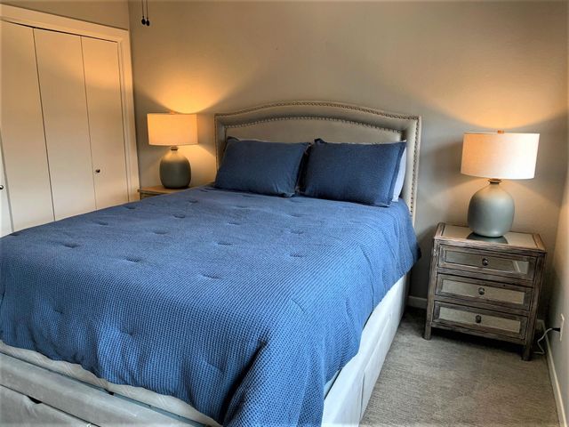 105 Birdie DR, The Hills, TX 78738