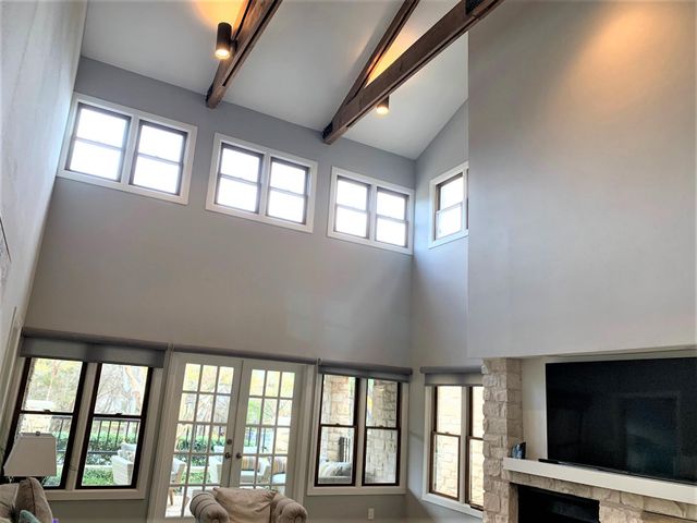 105 Birdie DR, The Hills, TX 78738