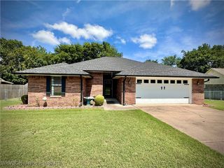 2900 Ash Street, Poteau, OK 74953