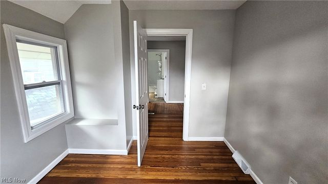 2110 W 85th Street, Cleveland, OH 44102