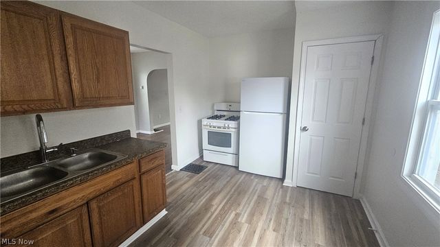 2110 W 85th Street, Cleveland, OH 44102