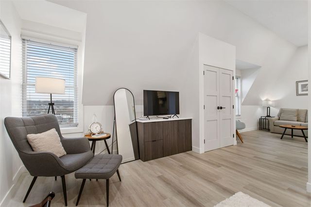 532 Dyckman Avenue 17, South Haven, MI 49090