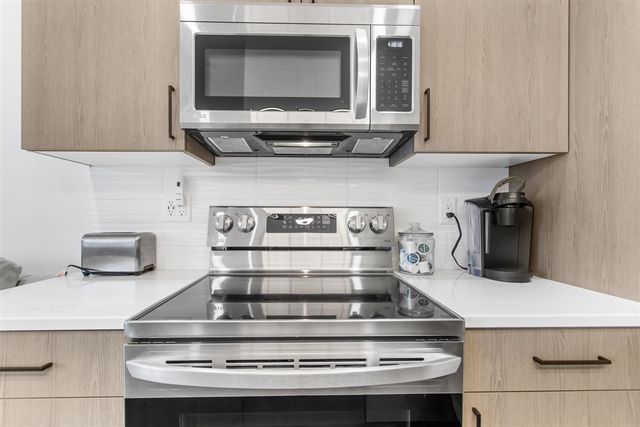 532 Dyckman Avenue 17, South Haven, MI 49090