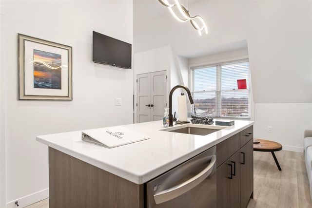 532 Dyckman Avenue 17, South Haven, MI 49090