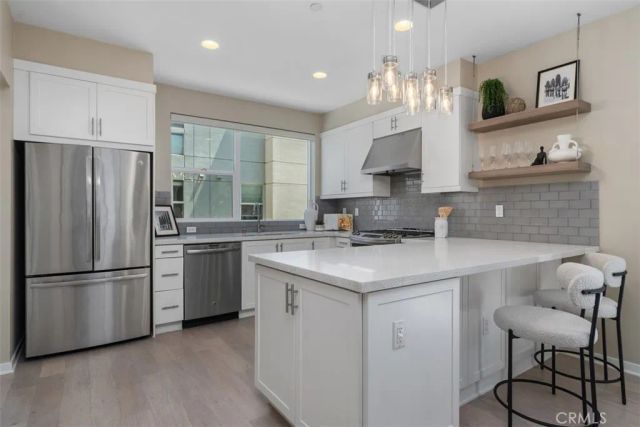 1529 Greenwich Way, Costa Mesa, CA 92627