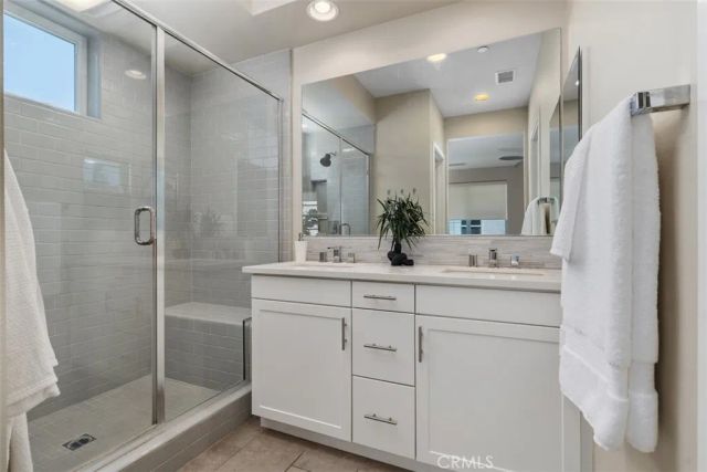 1529 Greenwich Way, Costa Mesa, CA 92627