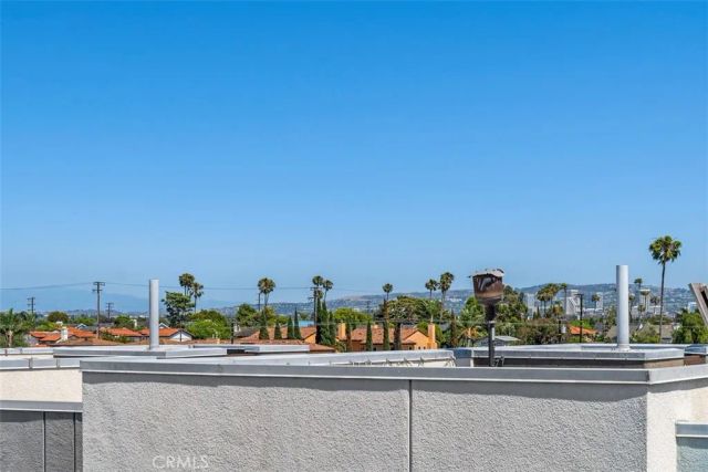 1529 Greenwich Way, Costa Mesa, CA 92627