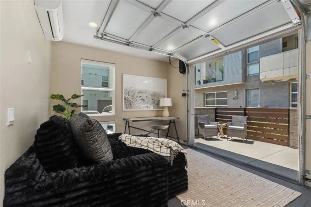1529 Greenwich Way, Costa Mesa, CA 92627