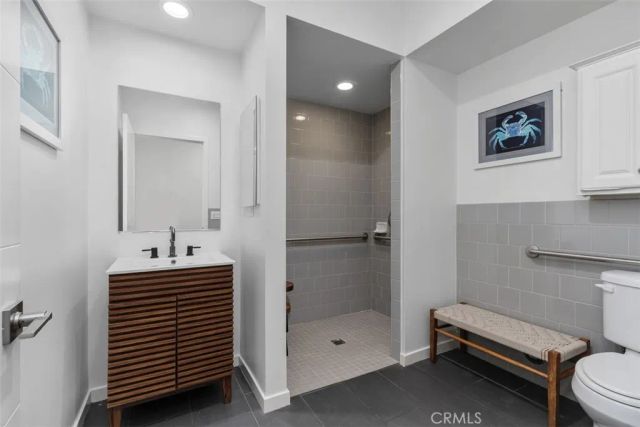 1529 Greenwich Way, Costa Mesa, CA 92627