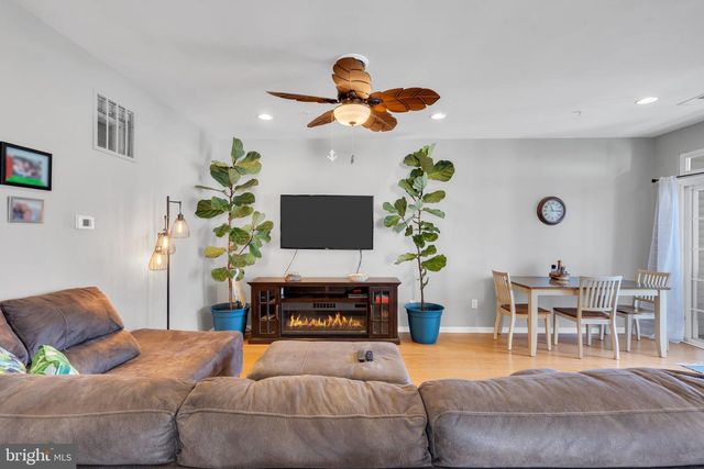 126 MELANIE WAY, Manahawkin, NJ 08050