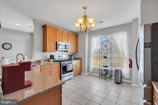 126 MELANIE WAY, Manahawkin, NJ 08050