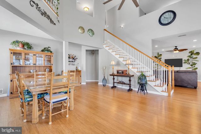 126 MELANIE WAY, Manahawkin, NJ 08050