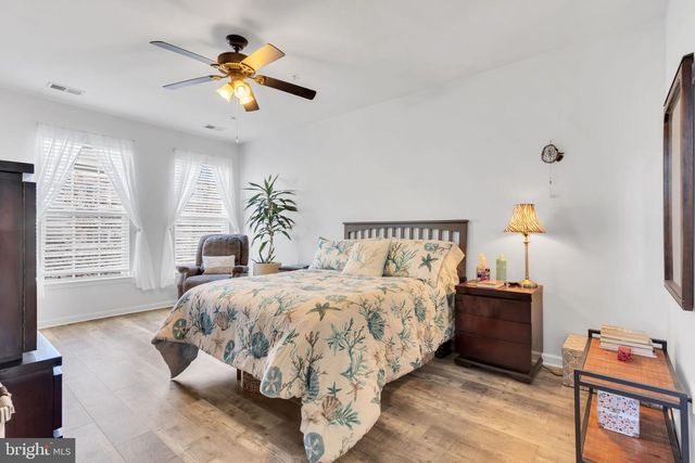 126 MELANIE WAY, Manahawkin, NJ 08050