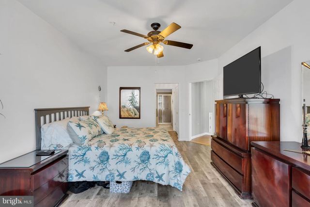 126 MELANIE WAY, Manahawkin, NJ 08050