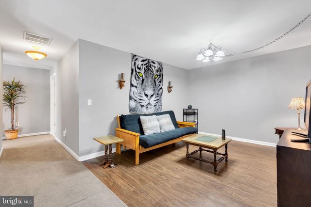 126 MELANIE WAY, Manahawkin, NJ 08050
