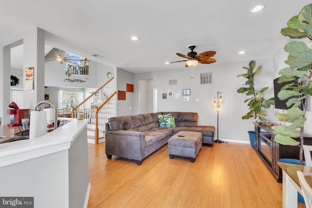 126 MELANIE WAY, Manahawkin, NJ 08050