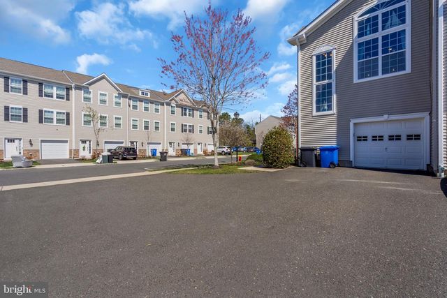 126 MELANIE WAY, Manahawkin, NJ 08050