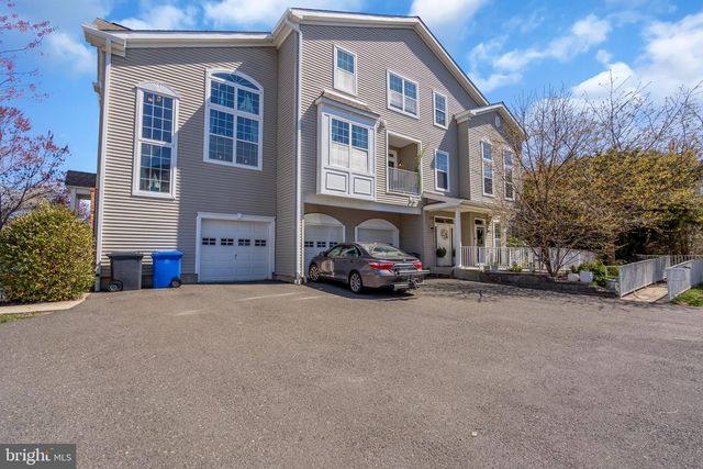 126 MELANIE WAY, Manahawkin, NJ 08050