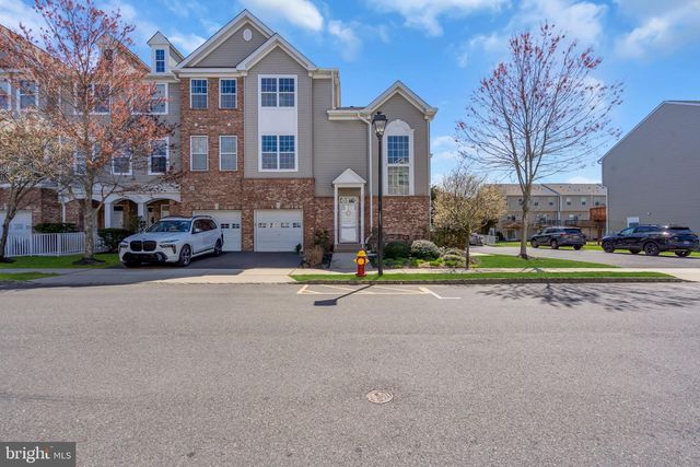 126 MELANIE WAY, Manahawkin, NJ 08050