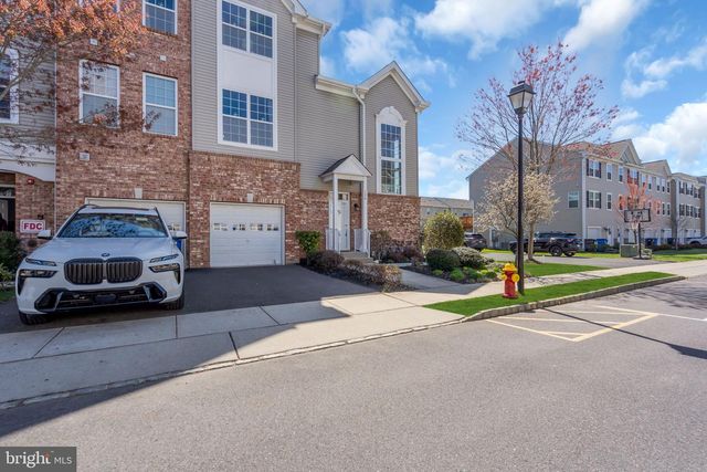 126 MELANIE WAY, Manahawkin, NJ 08050