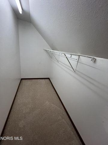 6060 Dixon Avenue, Toledo, OH 43613