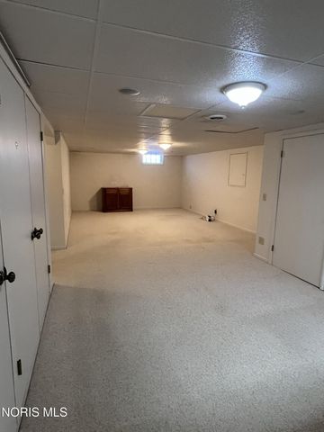 6060 Dixon Avenue, Toledo, OH 43613