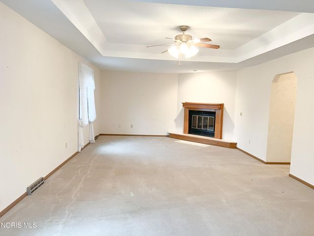 6060 Dixon Avenue, Toledo, OH 43613