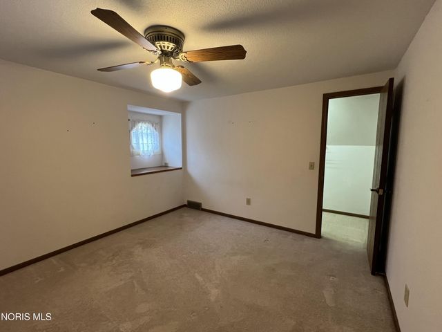 6060 Dixon Avenue, Toledo, OH 43613