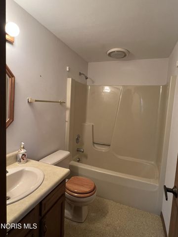 6060 Dixon Avenue, Toledo, OH 43613