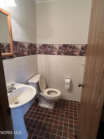 6060 Dixon Avenue, Toledo, OH 43613