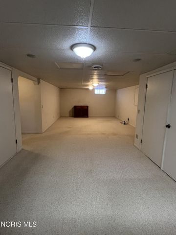 6060 Dixon Avenue, Toledo, OH 43613