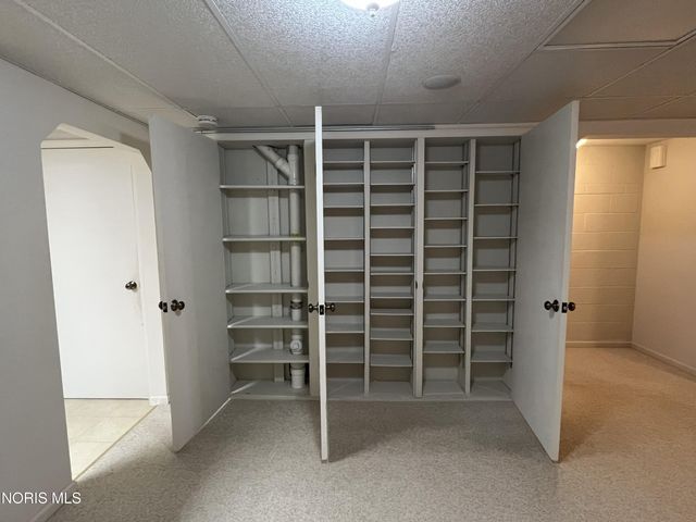 6060 Dixon Avenue, Toledo, OH 43613