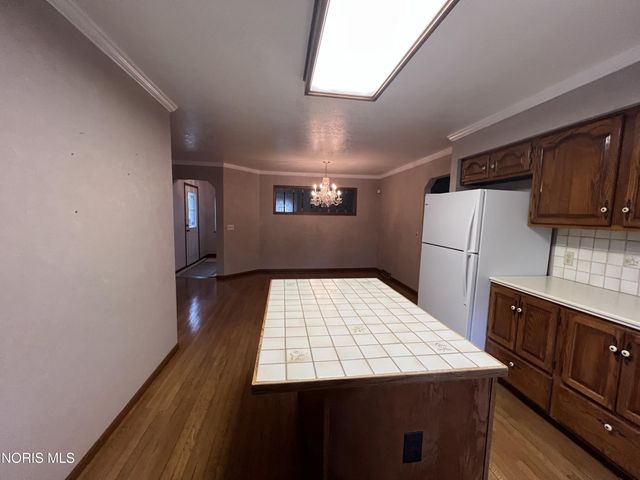 6060 Dixon Avenue, Toledo, OH 43613