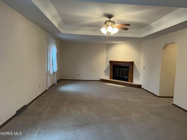 6060 Dixon Avenue, Toledo, OH 43613