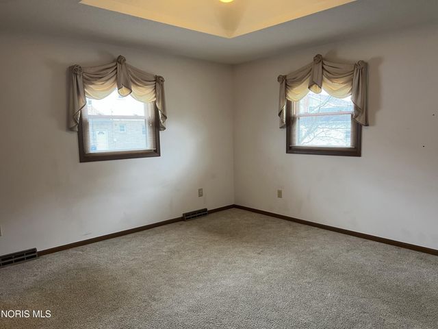 6060 Dixon Avenue, Toledo, OH 43613