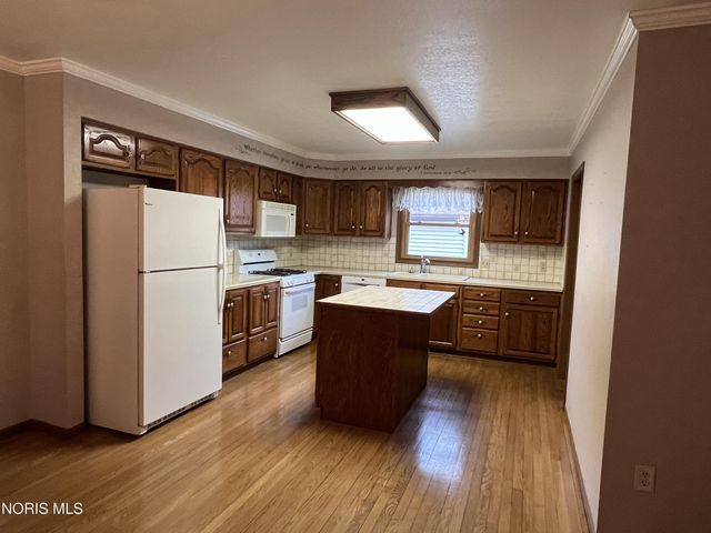 6060 Dixon Avenue, Toledo, OH 43613