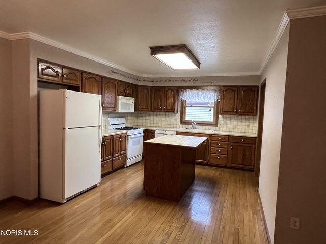 6060 Dixon Avenue, Toledo, OH 43613