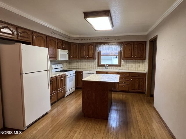 6060 Dixon Avenue, Toledo, OH 43613