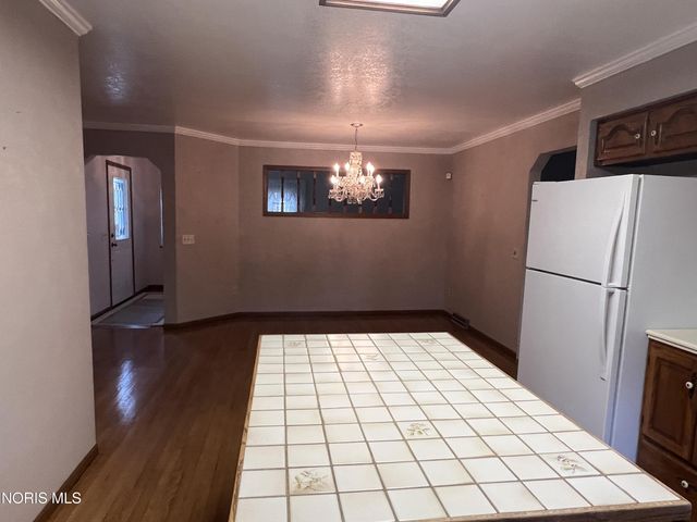 6060 Dixon Avenue, Toledo, OH 43613