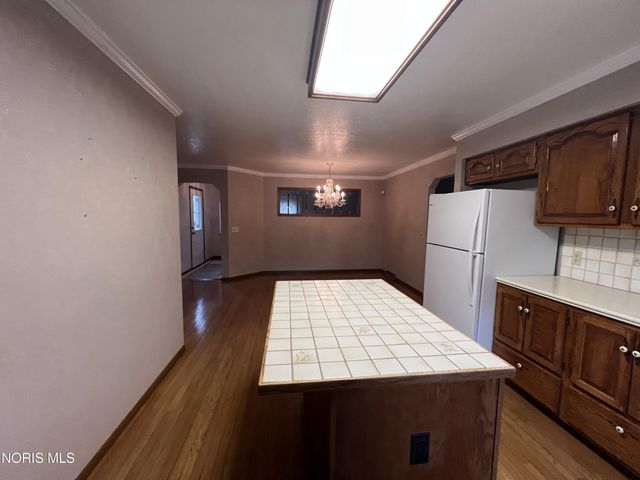 6060 Dixon Avenue, Toledo, OH 43613